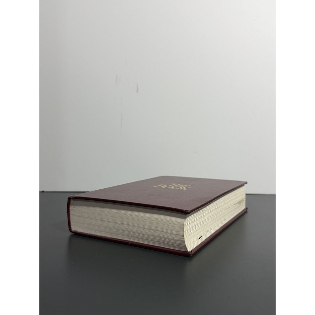 The Book Holy Bible New Living Translation NLT 1999 Tyndale House Red Hardcover